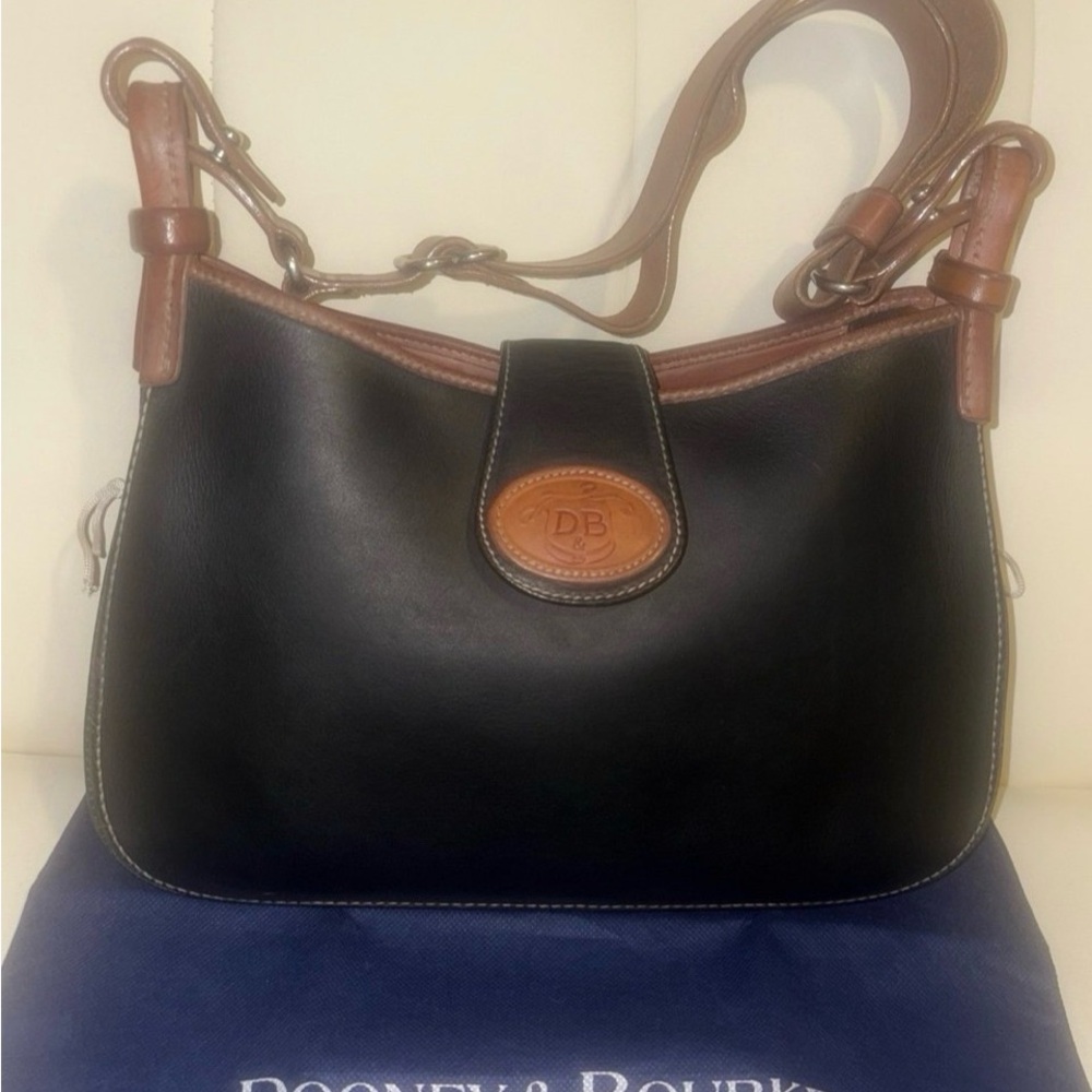 “Dooney & Bourke” Vintage Smooth Black Florentine Italian “Donegal Crest” Purse